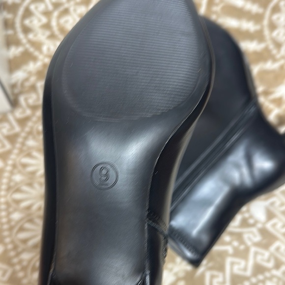 A New Day Black Ankle Boots with Sleek Design - Picture 8 of 11